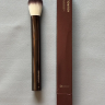 Кисть для тональной основы Hourglass - Foundation/Blush Brush No. 2